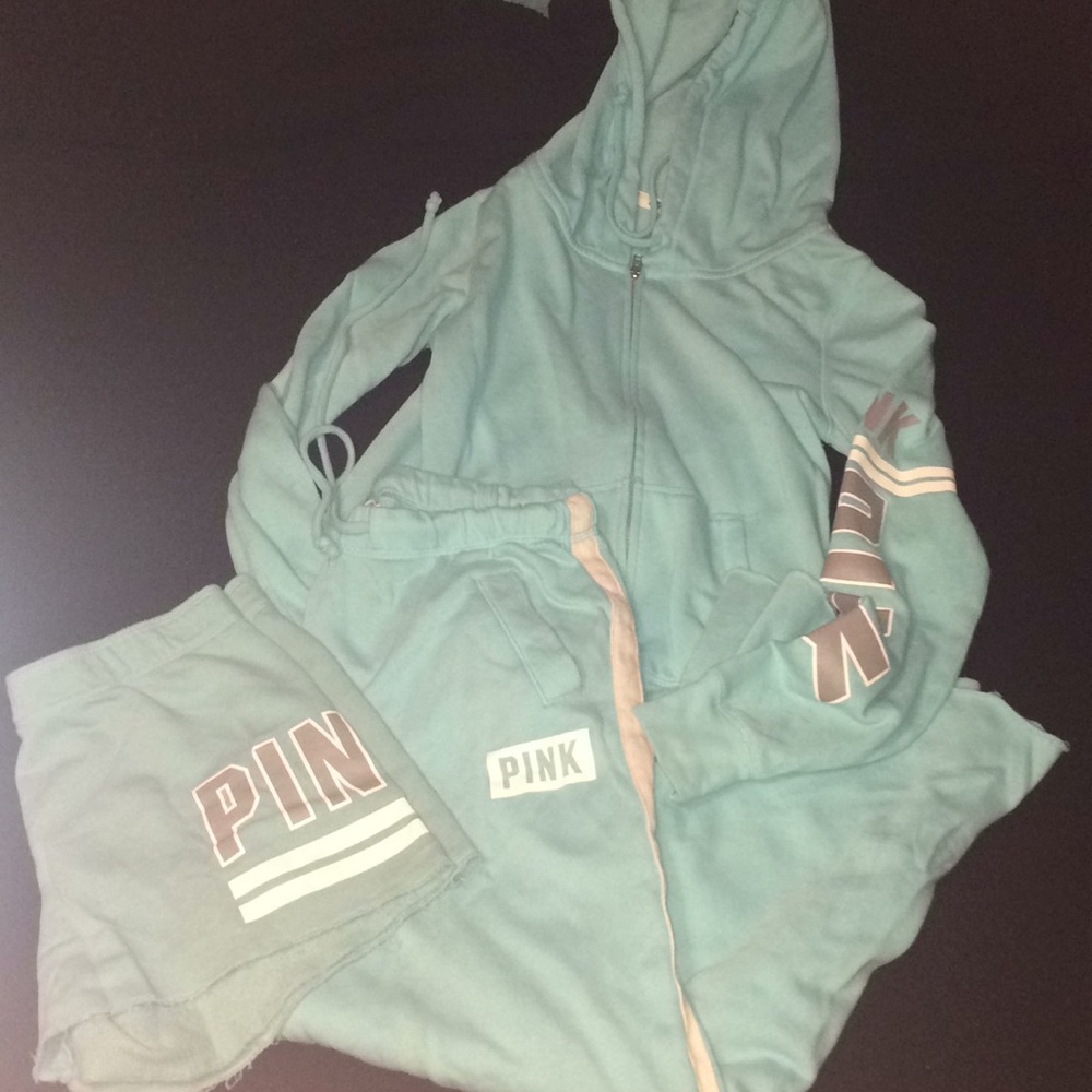 Vs pink 3 piece set!!